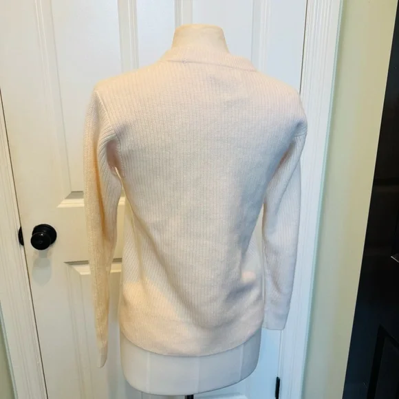 Club Monaco Women's Ivory Crewneck Sweater